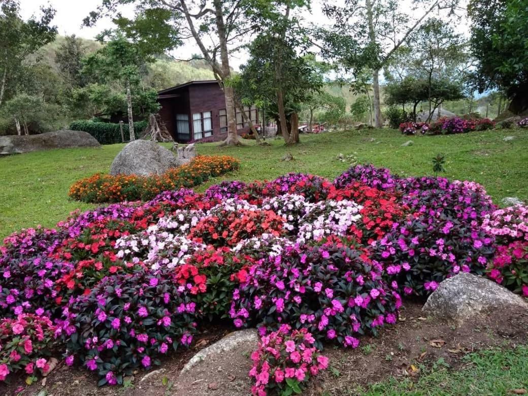Spring Garden Hotell Kampong Kundassan Exteriör bild